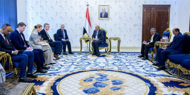 الصبيحي يبحث مع وفداً أممياً مستجدات الاوضاع في اليمن