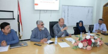 كلية الصيدلة بعدن تُقر لائحة التعليم الصيدلاني المستمر وتطلق حزمة برامج تأهيلية نوعية