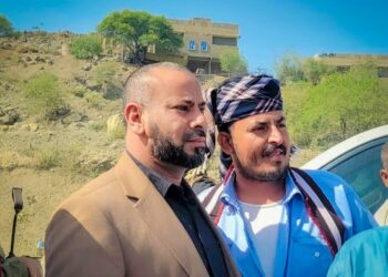 محافظ الضالع يدشن  استكمال طريق الحصين – الشعيب وتوزيع أدوية ومستلزمات طبية
