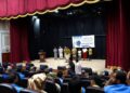 فرقة التوعية تقدم عرضا مسرحيا بالمكلا  في ختام  أسبوع المرور العربي