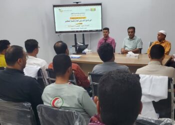 بدء دورة تدريبية وتأهيلية للعاملين في المركز التجاري للعسل بالقطن