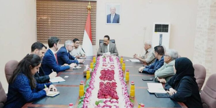 وزير الأشغال يبحث مع سفير الاتحاد الأوروبي تعزيز التعاون المشترك في مجالات الطرق والبنية التحتية