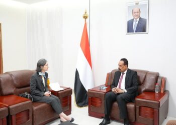 وزير الأشغال يبحث مع السفيرة الفرنسية سبل تعزيز التعاون في قطاع الطرق والبنية التحتية