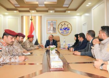 وزير النقل يناقش مع مساعد وزير الدفاع للشؤون اللوجستية تعزيز التنسيق المشترك