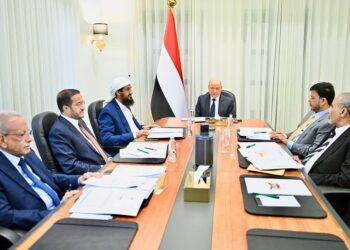مجلس القيادة يقر مصفوفة الاصلاحات المزمنة ويشيد بالتقدم في توحيد القرار الامني والعسكري
