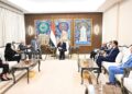 العليمي يؤكد التزام الدولة بتوفير كافة سبل الحماية والتسهيلات لمجتمع العمل الانساني