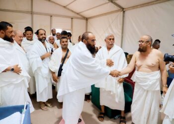الخنبشي يطلع على أوضاع الحجاج ..والوادعي  يتفقدهم في عرفات
