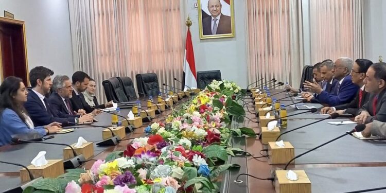 باسلمه  وبعثة الاتحاد الأوروبي تبحثان سبل دعم وتمكين السلطات المحلية