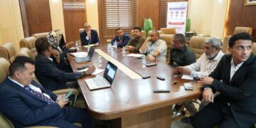 وزير الصحة يستعرض مع فريق من (اليونيسيف) نتائج تقييم الأنشطة والبرامج التغذوية