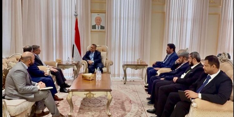 بن دغر يبحث مع السفير الأمريكي الأوضاع السياسية والاقتصادية وجهود السلام