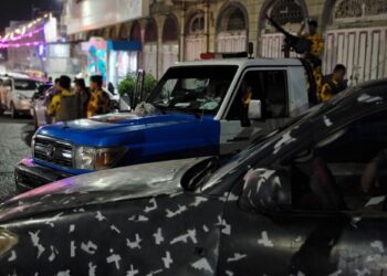 شرطة تعز تضبط مطلوباً أمنياً في قضايا تقطع وسرقة بالإكراه
