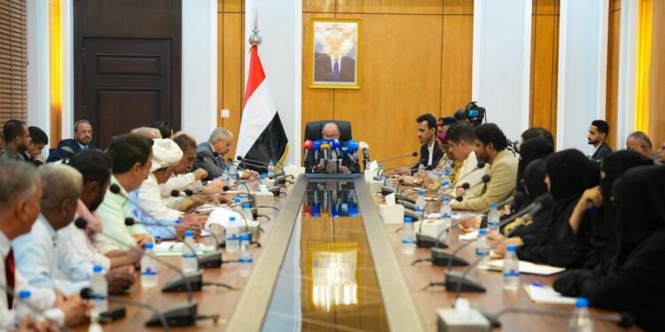 تنفيذي حضرموت  يعلن عدداً من الإجراءات الإسعافية لملف الكهرباء