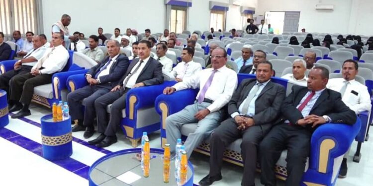 ندوة علمية بسيئون تناقش تحديات كليات التربية ومتطلبات تطويرها