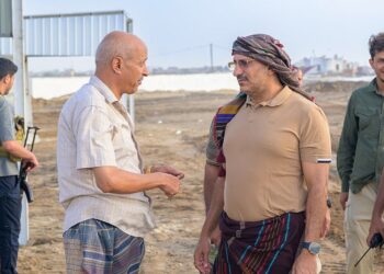 طارق صالح يوجه بتجهيز ساحل المخا لاستقبال الزوار