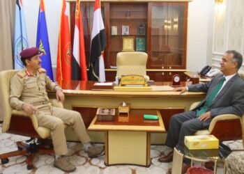 وزير الدفاع يبحث مع السفير الليبي سبل تعزيز التعاون المشترك