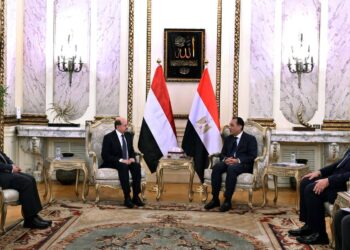 رئيس الوزراء المصري يجدد لنظيره اليمني موقف مصر الداعم للشرعيه