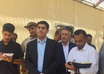 وزير حقوق الإنسان يتفقد النزلاء في سجن بئر أحمد بعدن