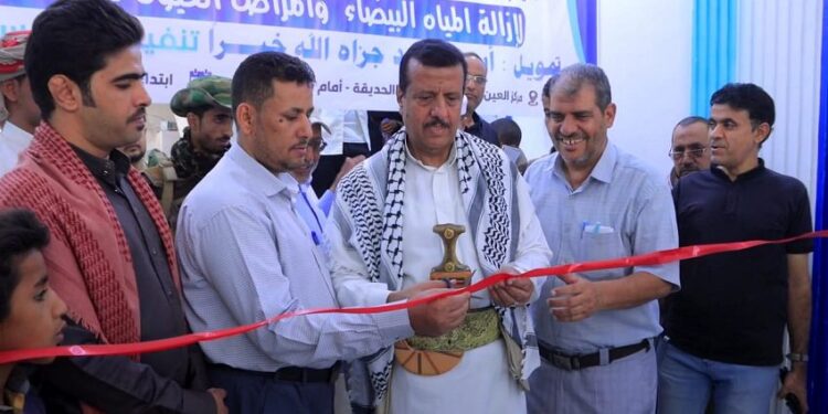 وكيل مأرب يدشن مخيم طبي خيري لإجراء 500 عملية جراحية مجانية لإزالة المياه البيضاء