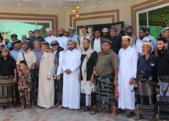 محافظ أبين يلتقي سلاطين ومشايخ ووجهاء يافع ويؤكد على تعزيز التلاحم الوطني