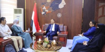 اجتماع بعدن يناقش تطوير قاعدة بيانات المنشآت الصناعية والتجارية