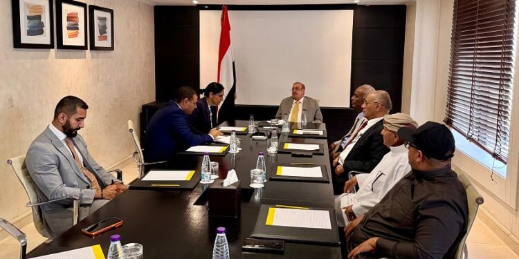 البركاني يبحث مع السفيرة البريطانية العلاقات الثنائية ومستجدات الأوضاع