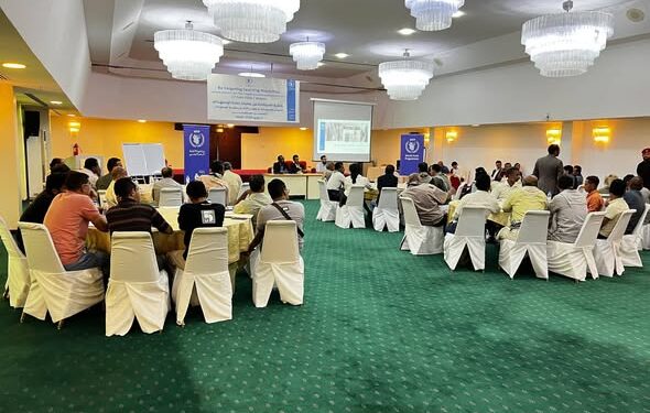 وكيل حضرموت يدشن ورشة تطوير آليات تسجيل المستفيدين لبرنامج الأغذية العالمي