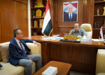 الخنبشي يطّلع على أوضاع مطار الريان الدولي ويؤكد أهمية توسيع الرحلات