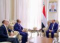 رئيس الوزراء  يبحث مع وزير اسباني تعزيز التعاون بين البلدين