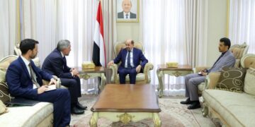 رئيس الوزراء  يستعرض مع رئيس بعثة الاتحاد الأوروبي دعم الإصلاحات الحكومية وتوسيع الشراكة التنموية