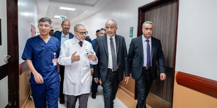 الصبيحي يشيد بدور جامعة عدن و يتفقد مستشفى الامير محمد بن سلمان