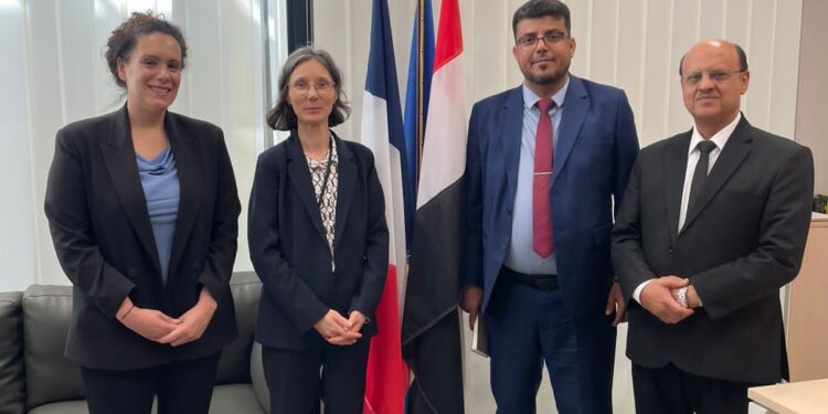 وكيل وزارة الصحة يبحث مع السفيرة الفرنسية تعزيز التعاون المشترك