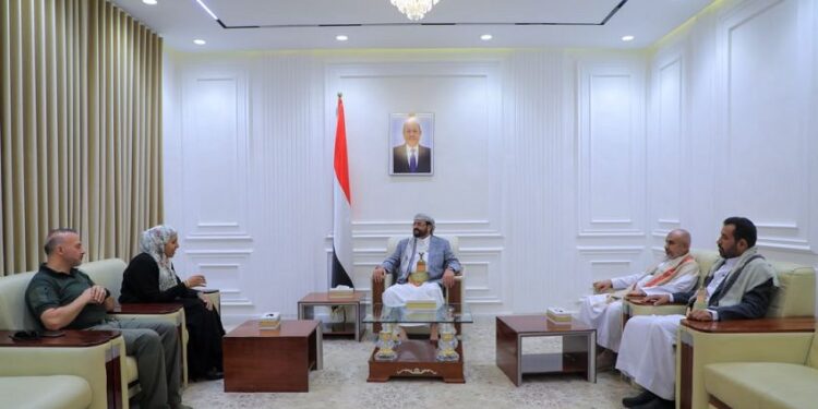 العرادة يؤكد دعم الجهود الأممية لإنجاح تنفيذ اتفاق إطلاق سراح المحتجزين