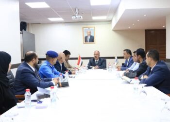 العمري يناقش  تطوير الأداء وتعزيز الحوكمة   لهيئة  النقل البري