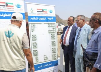 وكيل  تعز يضع حجر الأساس لمشروع قرية القطوف الدانية السكنية