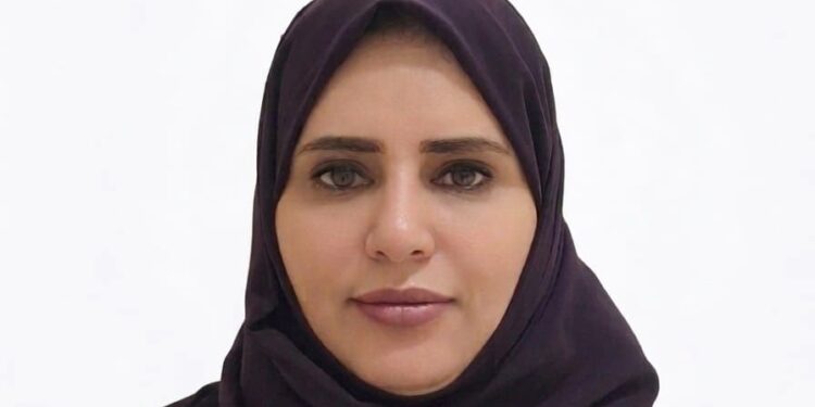 بشري العامري تكتب :من مقاومة الحوثي إلى اختراق الشرعية
