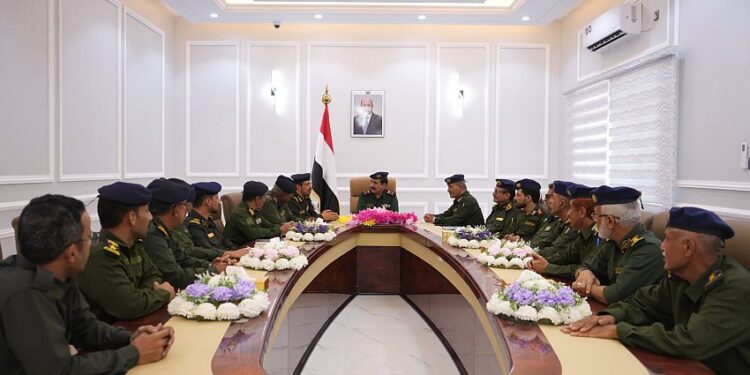 وزير الداخلية يوجه مصلحة الأحوال المدنية بتقديم التسهيلات للمواطنين
