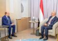 طارق صالح  يؤكد  للزنداني دعم جهود الحكومة لتحسين الخدمات والإصلاحات الاقتصادية