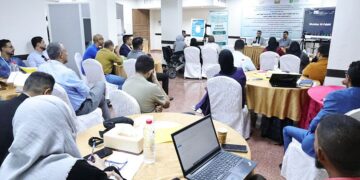 الاباره يجدد دعوة الحكومه  للمناظمات الدوليه للانتقال للعمل في عدن