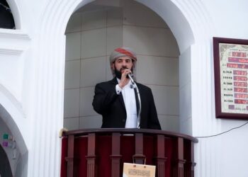 محافظ أبين يشدد على التكاتف ونبذ الفرقة والعمل بروح المسؤولية الوطنية
