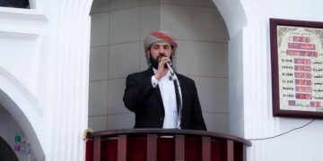 محافظ أبين يشدد على التكاتف ونبذ الفرقة والعمل بروح المسؤولية الوطنية