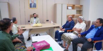 محافظ أبين يناقش احتياجات مديرية سباح