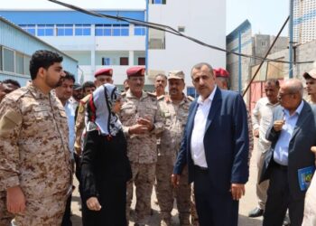 نائب رئيس الأركان يتفقد فرع المؤسسة الاقتصادية بعدن