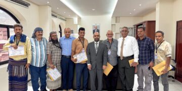 وزير الاتصالات يكرم الفريق الفني لإعادة خدمة الاتصالات بسنترال المنصورة