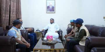 محافظ سقطرى يناقش مع ائتلاف الخير مشروع بدرة لدعم الأمن الغذائي