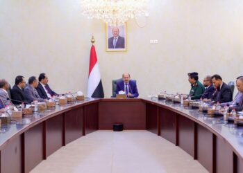 رئيس الوزراء يترأس اجتماعاً لمراجعة مستجدات الأوضاع وخطط الاستجابة للتعامل مع التطورات