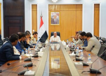 الخنبشي يؤكد رفع الجاهزية لمواجهة التهديدات ودعم جهود استعادة الدولة