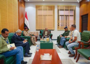 الخنبشي يؤكد الحرص على توفير بيئة آمنة لعمل موظفي الأمم المتحدة والمنظمات الدولية