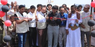 تدشين مشروع مدرسة الحمراء بمخيم الربوة للنازحين في مارب