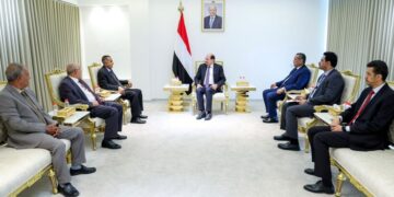رئيس الوزراء  يلتقي رئيس وأعضاء اللجنة العليا للمناقصات والمزايدات