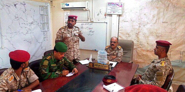 قوة حماية الشركات تنفذ محاضرة تخصصية في التكتيك العسكري لتعزيز قدرات الضباط